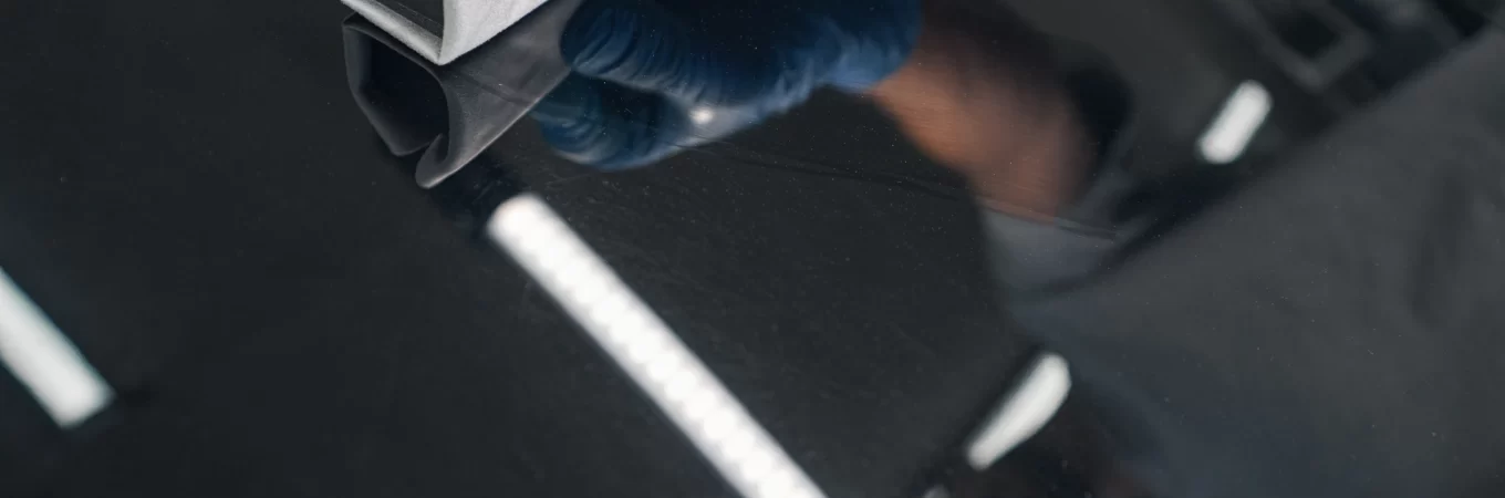car detailing worker applying ceramic coating on c 2021 10 12 00 19 58 utc